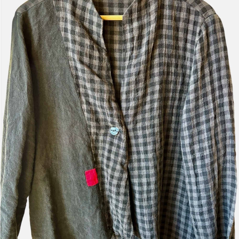 Elegant Gray Checkered Blouse
